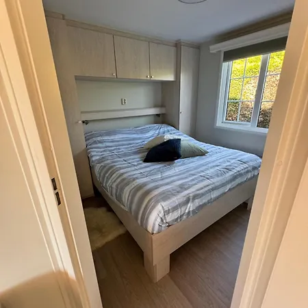 Thuizinouddorp Parel No 30 & Oester No 29 Verkoeling Aan Zee בקתה