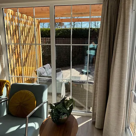 Thuizinouddorp Oester&parel Vindt Uw Verkoeling Aan Zee * 奥德多普